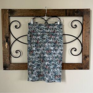 LulaRoe Cassie Floral Gray Pencil Skirt NWT Size M